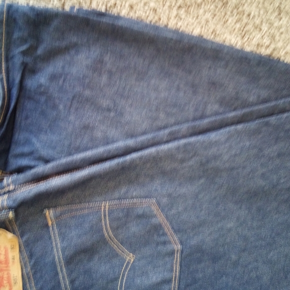 Jeans - Picture 2 of 3